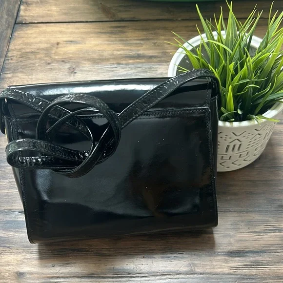 Mipel Hand Made Purse - Picture 2 of 7